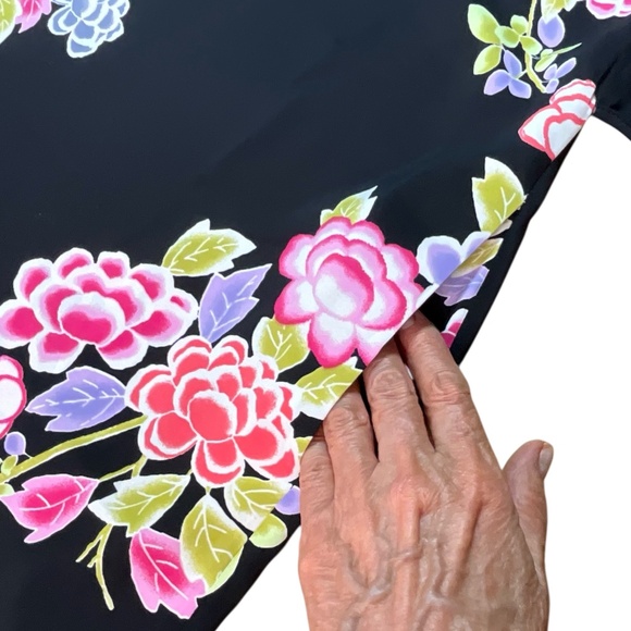 NATORI ‘Josie’ Gardenia Kimono Style V-Neck Kaftan Side Seam Pockets  NWT Sz M - Picture 7 of 9